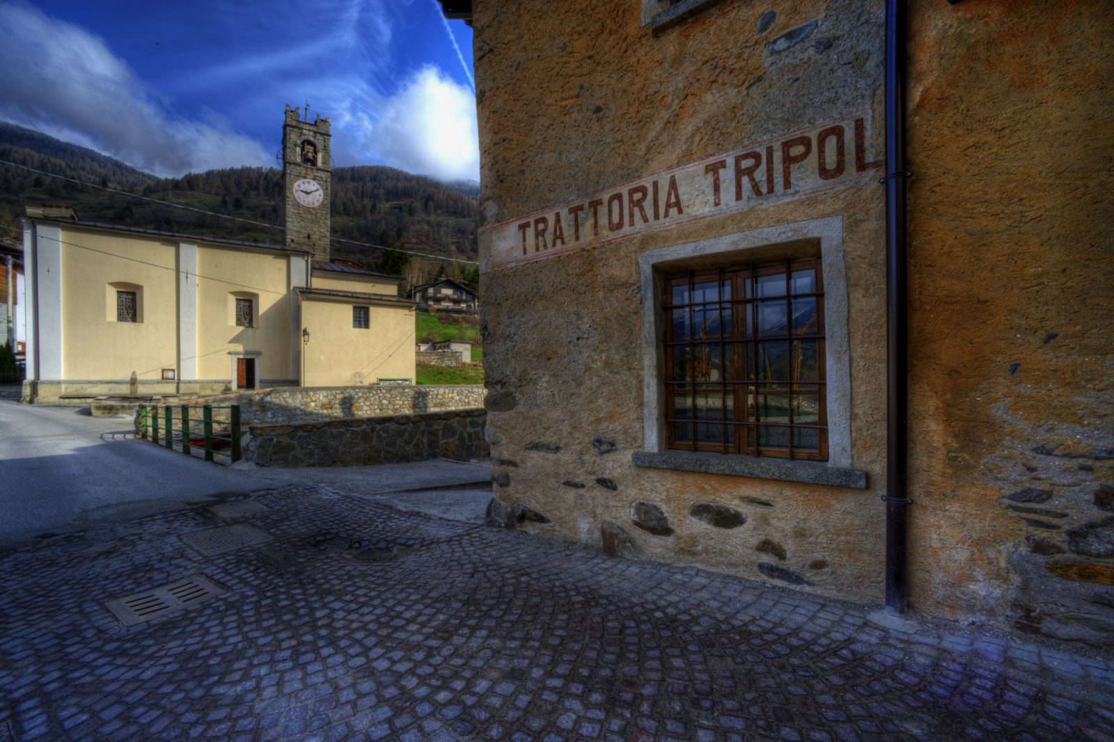 Chiesetta di Poia