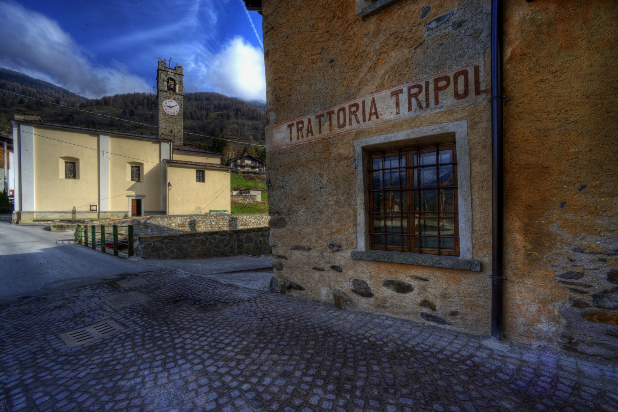 Chiesetta di Poia